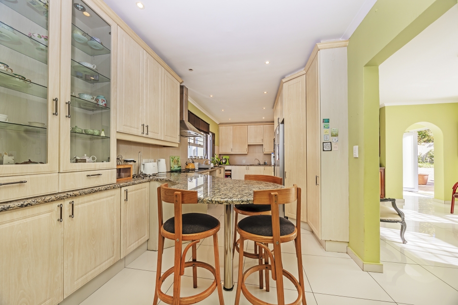 6 Bedroom Property for Sale in Door De Kraal Western Cape